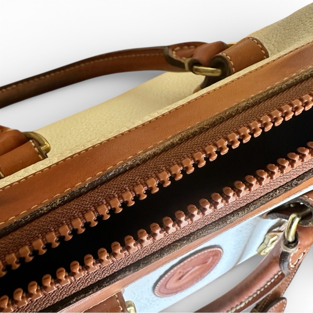 Vtg Dooney & Bourke All Weather Leather Top Handle Crossbody Convertible Bag - Picture 9 of 15
